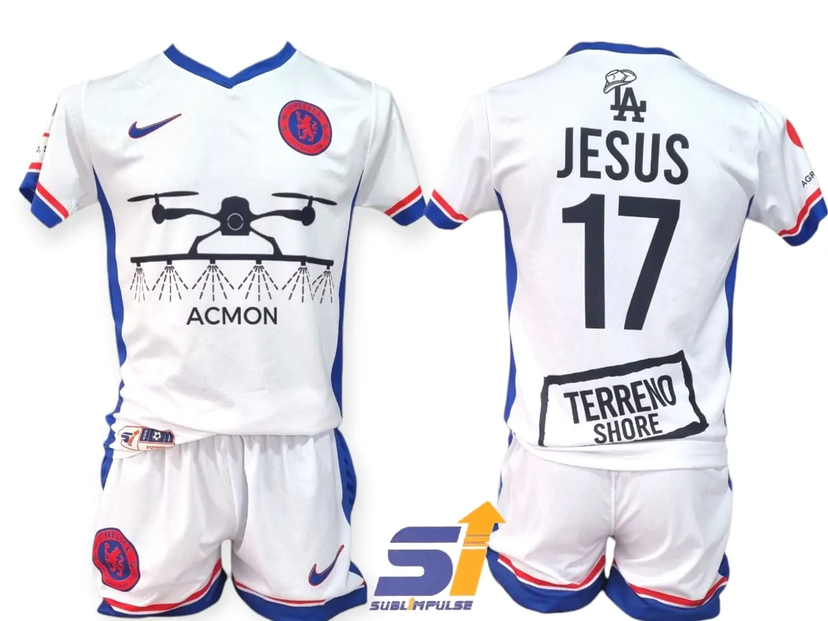 Uniforme de fútbol